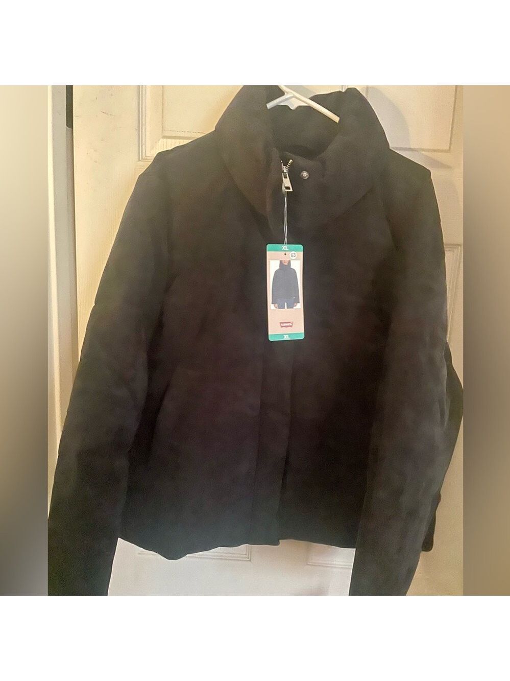 Levi's Women's Corduroy Pockets Full Zip Puffer Jacket, Black, Size XL